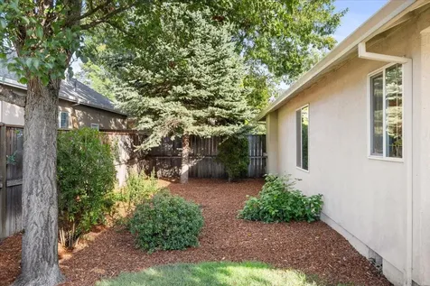184 Keystone Way Eagle Point OR 97524