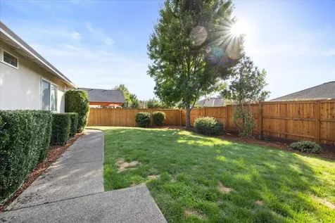 184 Keystone Way Eagle Point OR 97524