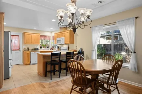 184 Keystone Way Eagle Point OR 97524