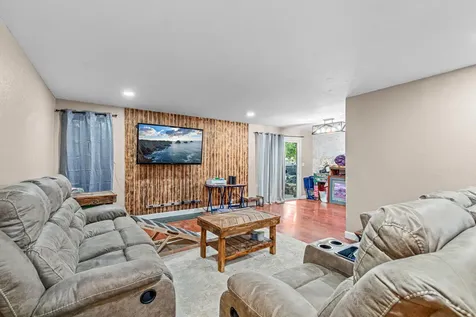3061 Tahitian Avenue Medford OR 97504