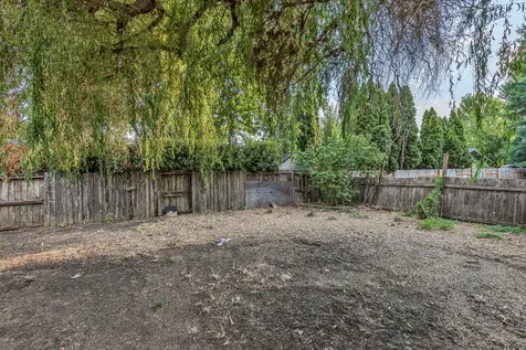 3061 Tahitian Avenue Medford OR 97504