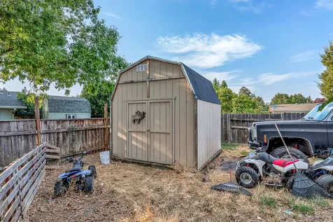 3061 Tahitian Avenue Medford OR 97504