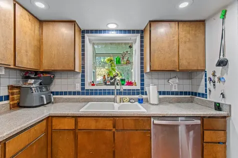 3061 Tahitian Avenue Medford OR 97504