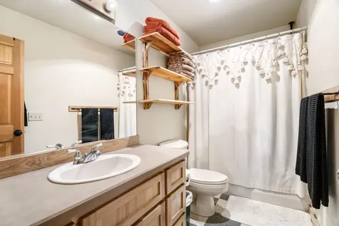 8655 Red Wing Lane Redmond OR 97756