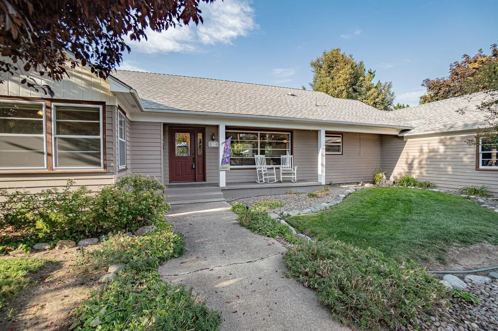 1988 Taylor Road Central Point OR 97502
