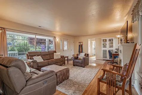 1988 Taylor Road Central Point OR 97502