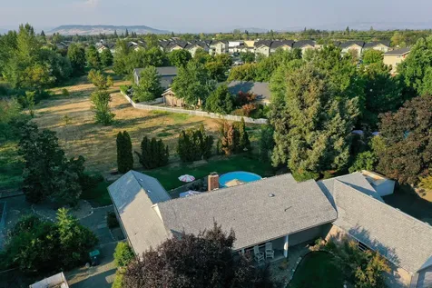 1988 Taylor Road Central Point OR 97502