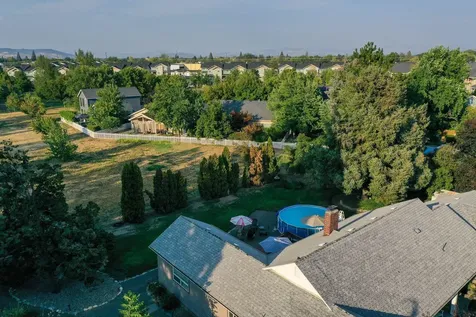 1988 Taylor Road Central Point OR 97502