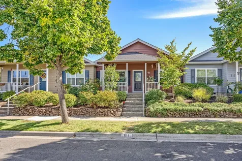 511 Blue Moon Drive Central Point OR 97502
