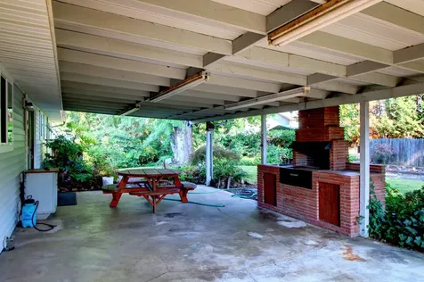 207 Victoria Way Central Point OR 97502