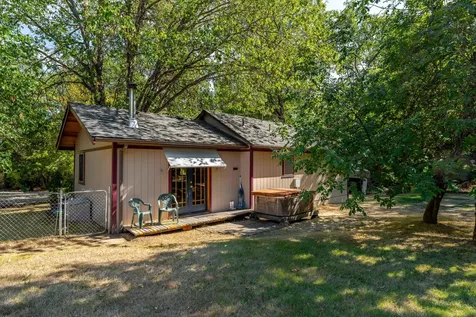 2906 Demaray Drive Grants Pass OR 97527