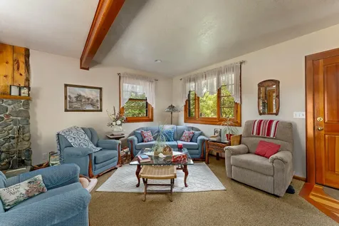 2906 Demaray Drive Grants Pass OR 97527