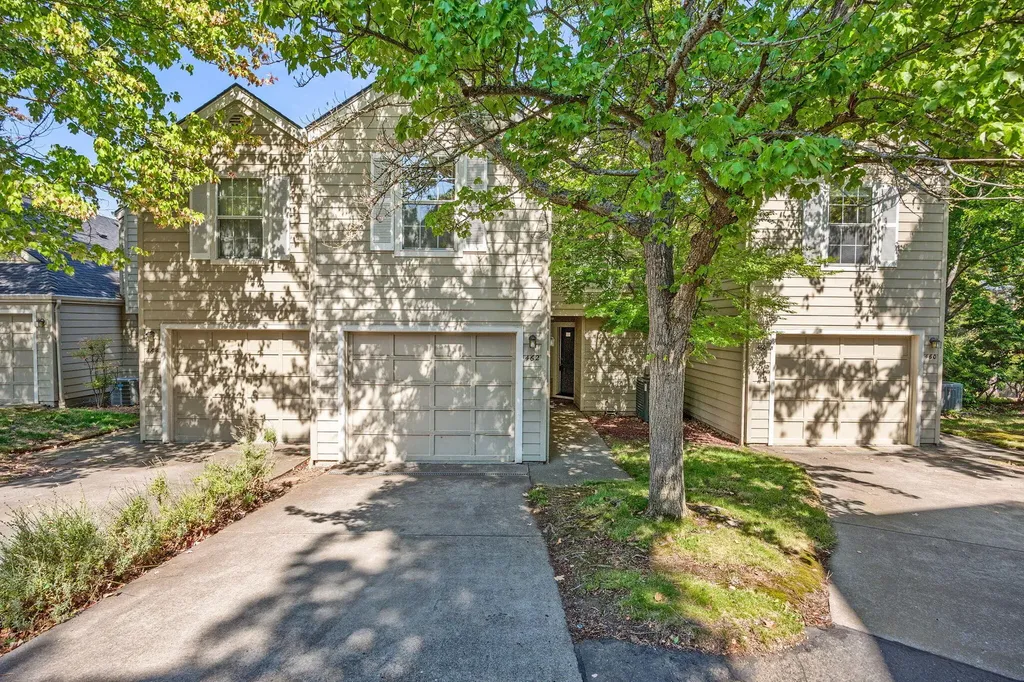 462 Lori Lane Ashland OR 97520
