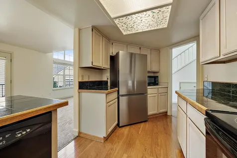 462 Lori Lane Ashland OR 97520