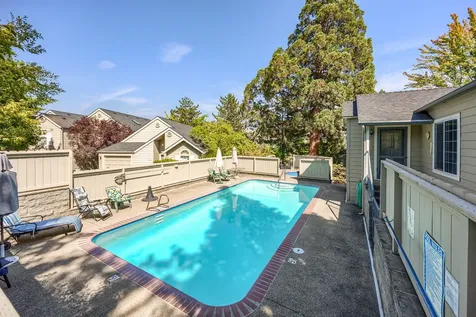 462 Lori Lane Ashland OR 97520
