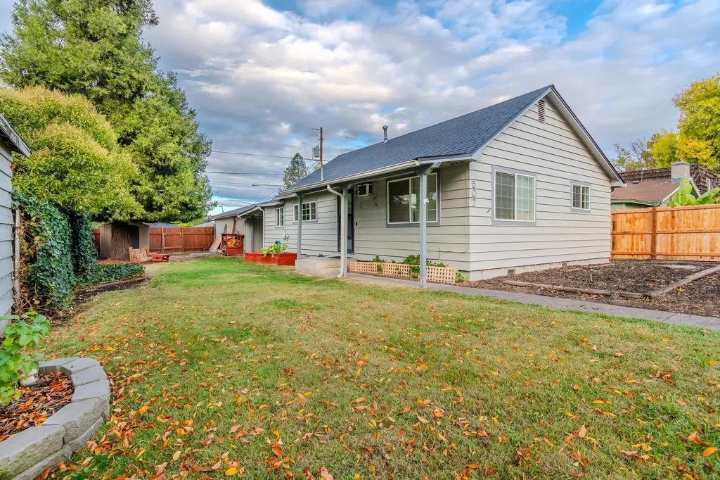 507 Effie Street Medford OR 97504
