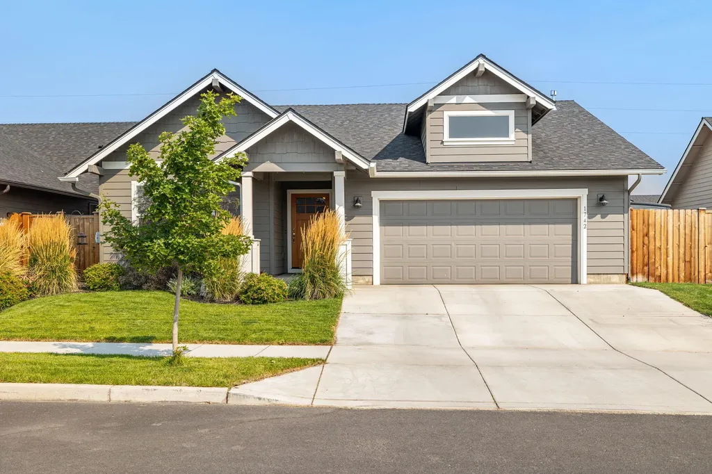 1742 NE 4th Street Redmond OR 97756