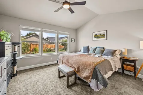 1742 NE 4th Street Redmond OR 97756
