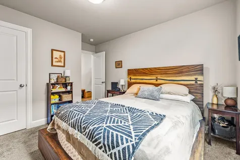 1742 NE 4th Street Redmond OR 97756
