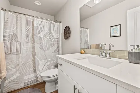 1742 NE 4th Street Redmond OR 97756