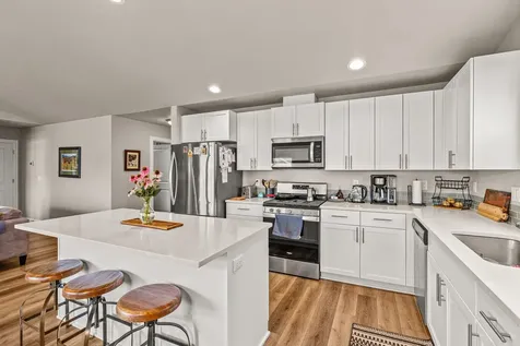 1742 NE 4th Street Redmond OR 97756