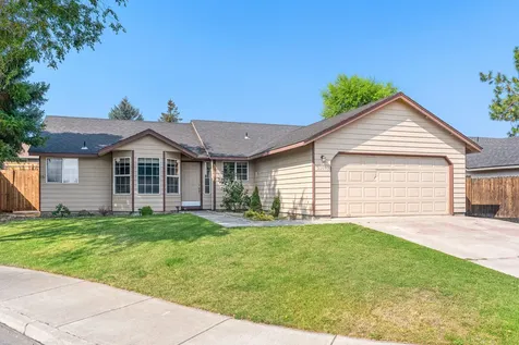 2209 SW 30th Court Redmond OR 97756