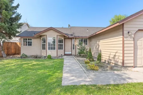 2209 SW 30th Court Redmond OR 97756