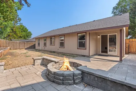 2209 SW 30th Court Redmond OR 97756