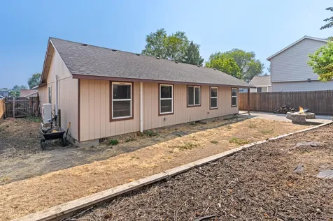2209 SW 30th Court Redmond OR 97756