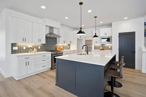 2745 NE Rainier Drive Bend OR 97701