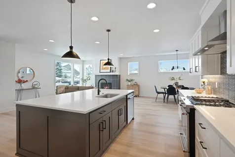 2745 NE Rainier Drive Bend OR 97701