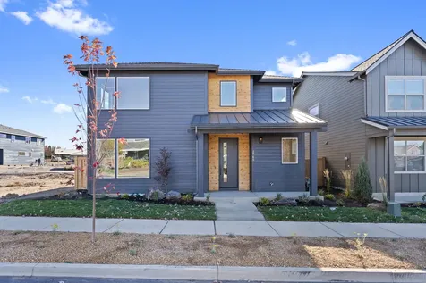 2745 NE Rainier Drive Bend OR 97701