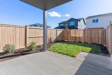 2745 NE Rainier Drive Bend OR 97701