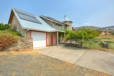 2585 David Lane Medford OR 97504