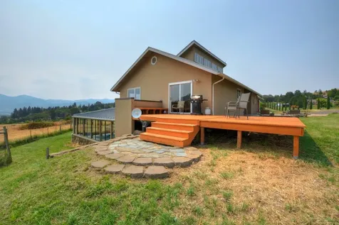 2585 David Lane Medford OR 97504