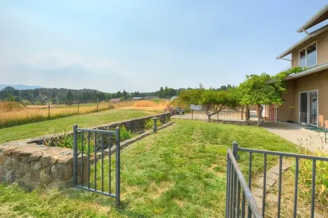 2585 David Lane Medford OR 97504