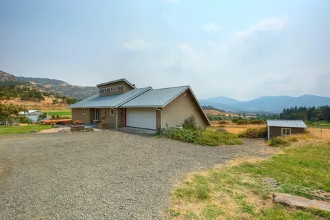 2585 David Lane Medford OR 97504