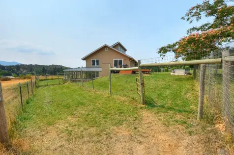 2585 David Lane Medford OR 97504