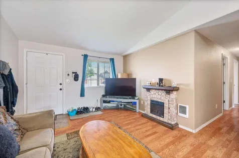 2025 SW 31st Street Redmond OR 97756