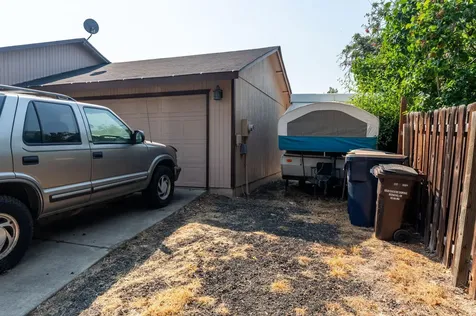 2025 SW 31st Street Redmond OR 97756