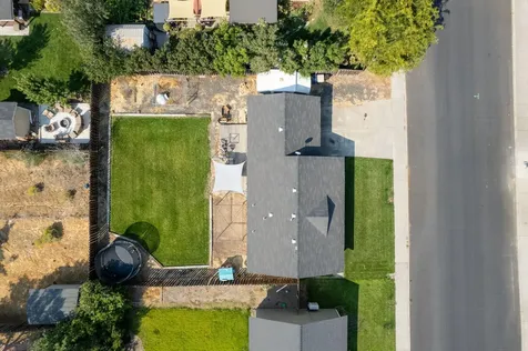 2025 SW 31st Street Redmond OR 97756