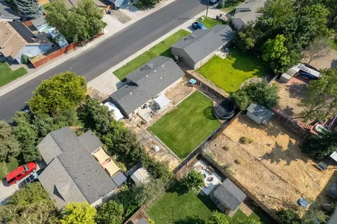 2025 SW 31st Street Redmond OR 97756