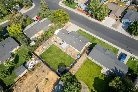 2025 SW 31st Street Redmond OR 97756