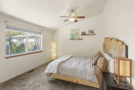1371 Brook Court Medford OR 97504