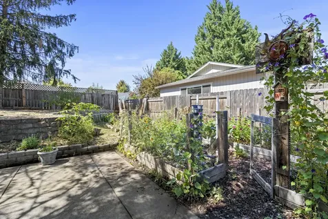 1371 Brook Court Medford OR 97504