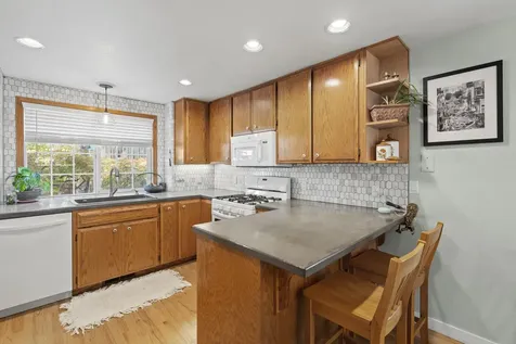1371 Brook Court Medford OR 97504