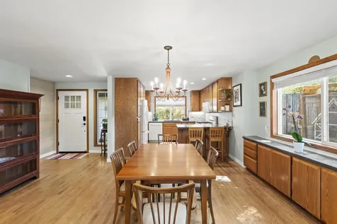 1371 Brook Court Medford OR 97504