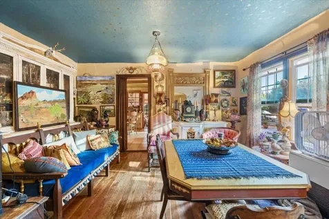 1966 Ross Lane Medford OR 97501