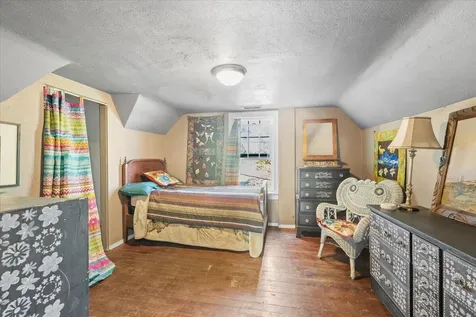 1966 Ross Lane Medford OR 97501