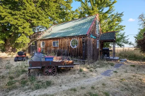 1966 Ross Lane Medford OR 97501